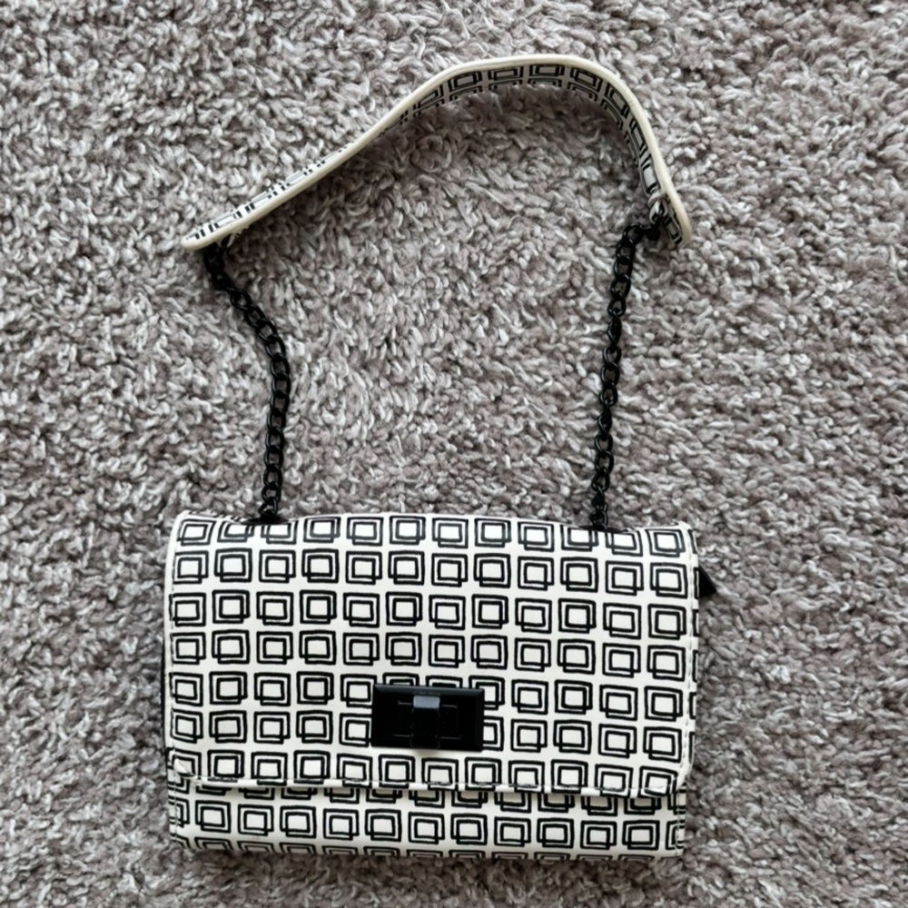 Geometric Pattern Black and White Shoulder Bag